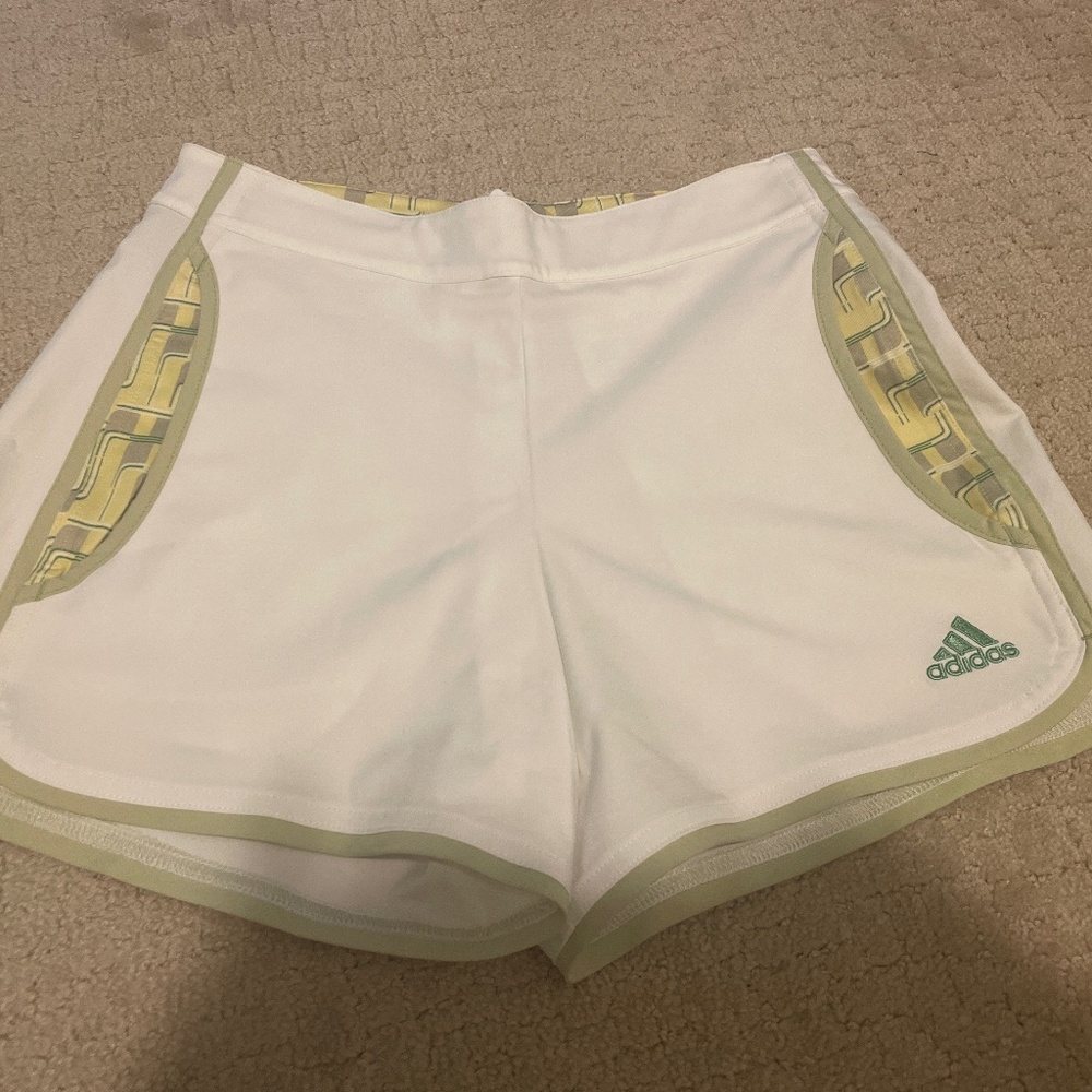 Ladies Adidas tennis short